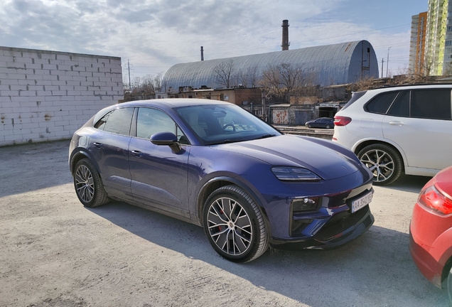 Porsche Macan EV Turbo