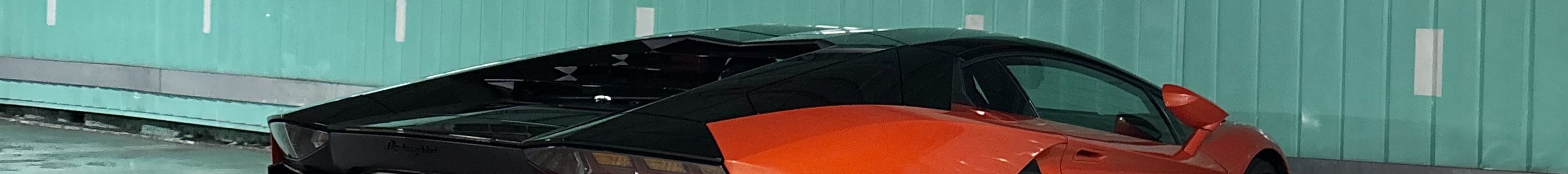 Lamborghini Aventador LP700-4