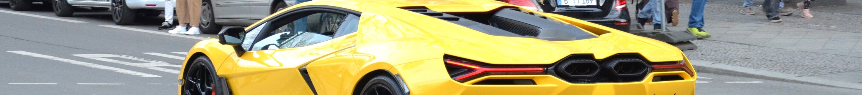 Lamborghini Revuelto