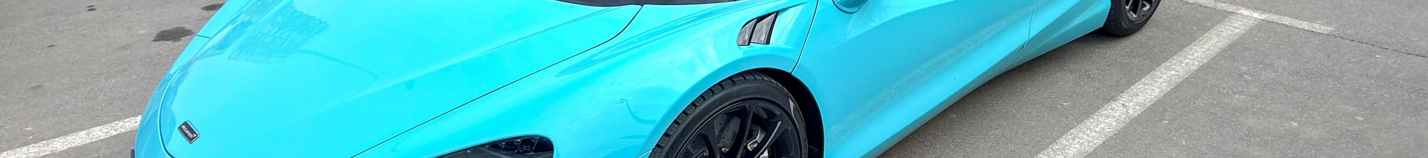 McLaren Artura Spider