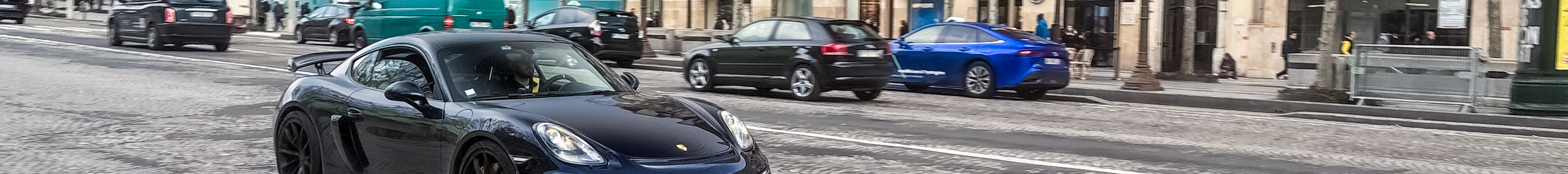 Porsche 981 Cayman GT4