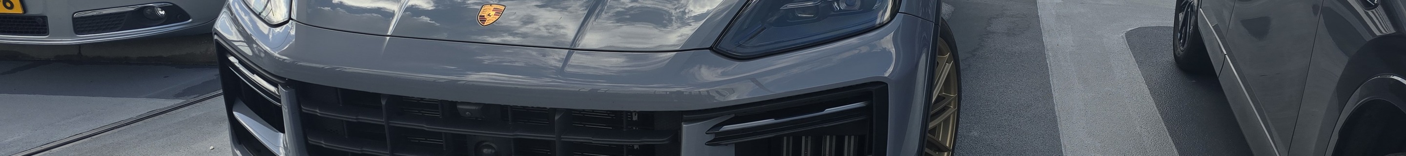 Porsche Cayenne Coupé Turbo E-Hybrid