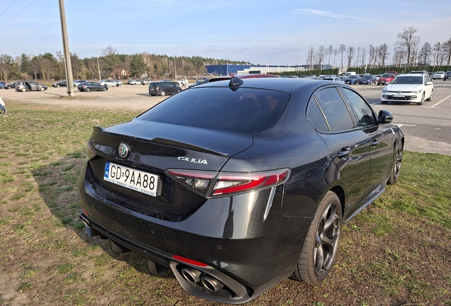 Alfa Romeo Giulia Quadrifoglio 2023
