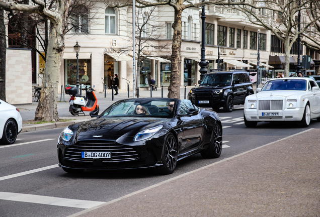 Aston Martin DB12 Volante