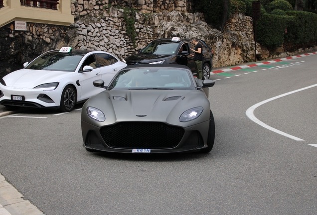 Aston Martin DBS Superleggera Volante