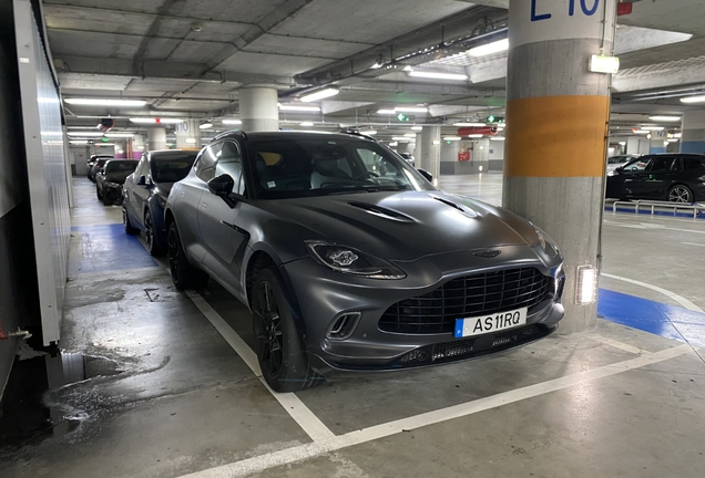 Aston Martin DBX
