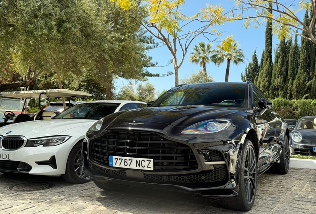 Aston Martin DBX707
