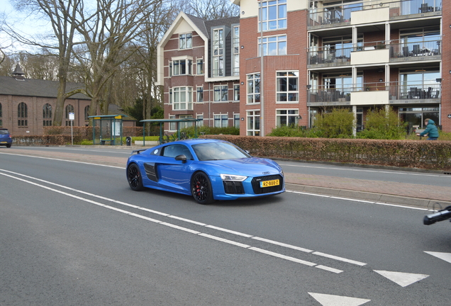 Audi R8 V10 Plus 2015