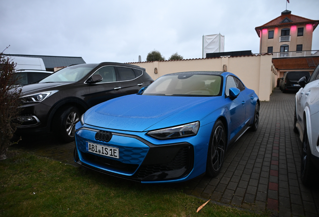 Audi RS E-Tron GT 2025