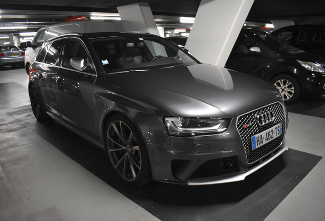 Audi RS4 Avant B8