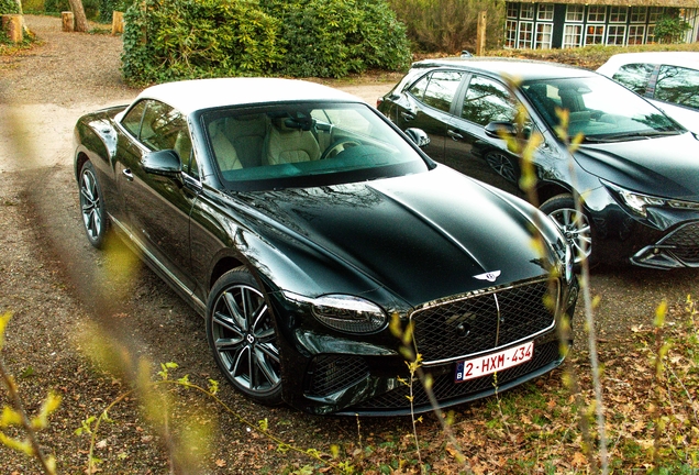 Bentley Continental GTC 2025