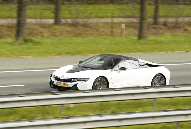 BMW i8 Roadster