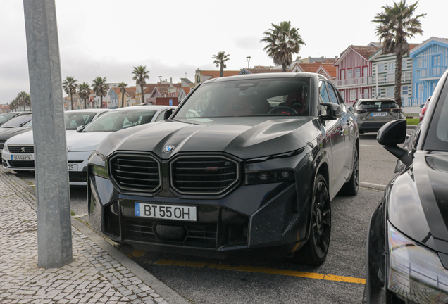 BMW XM G09 Label Red