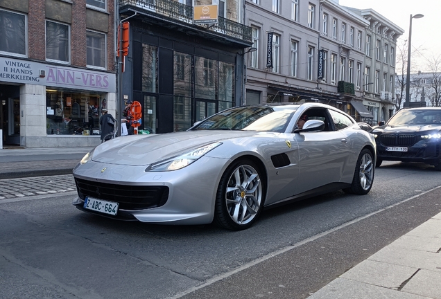 Ferrari GTC4Lusso T