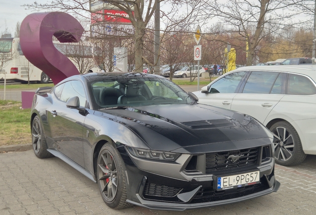 Ford Mustang Dark Horse 2024