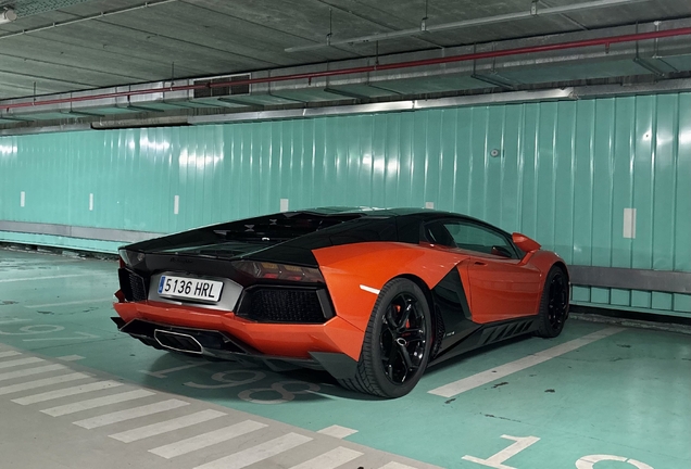 Lamborghini Aventador LP700-4