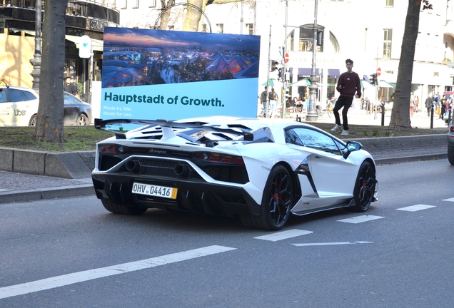 Lamborghini Aventador LP770-4 SVJ
