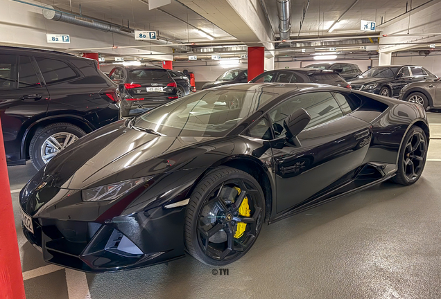 Lamborghini Huracán LP640-4 EVO