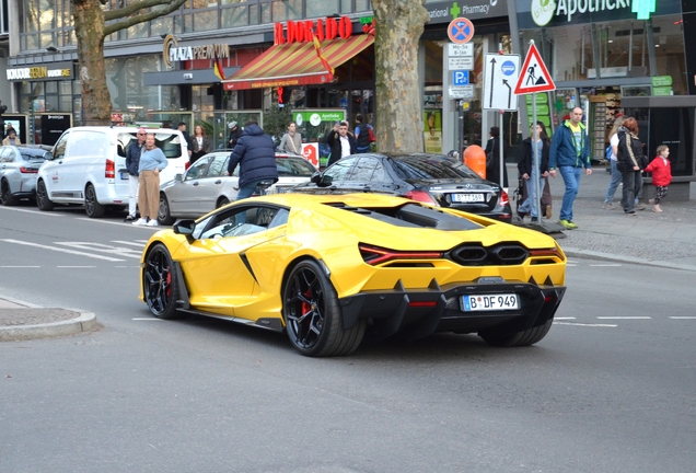 Lamborghini Revuelto