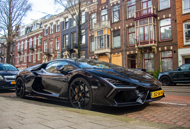 Lamborghini Revuelto