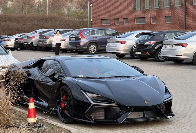 Lamborghini Revuelto