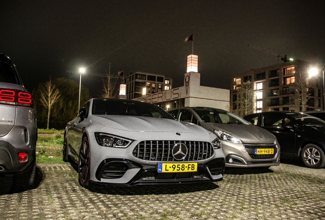 Mercedes-AMG GT 63 S X290