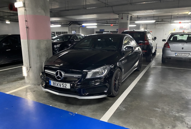 Mercedes-Benz CLA 45 AMG C117