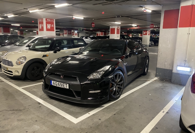 Nissan GT-R 2011
