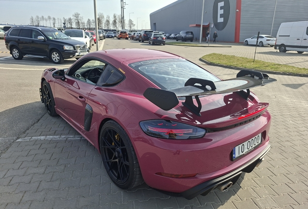 Porsche 718 Cayman GT4 RS Weissach Package
