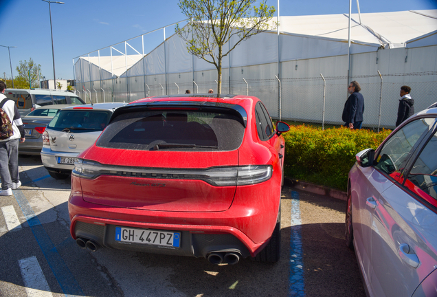 Porsche 95B Macan GTS MkIII