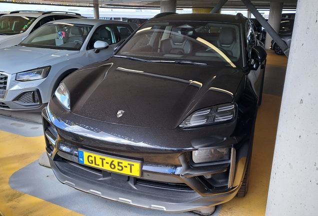 Porsche Macan EV Turbo