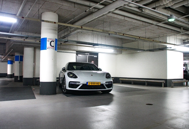 Porsche 971 Panamera Turbo S E-Hybrid MkI