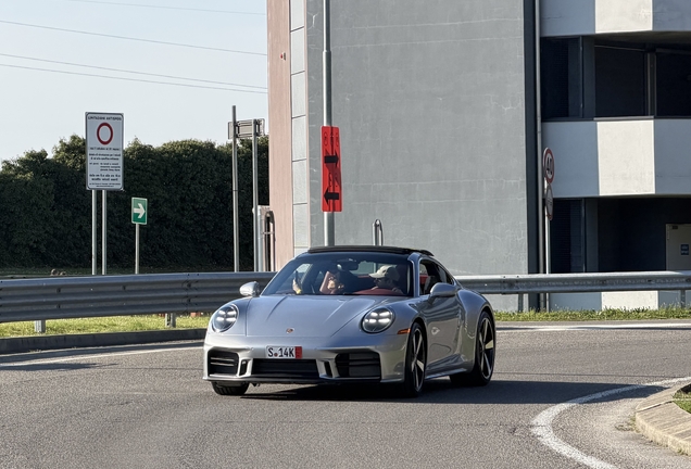 Porsche 992 Carrera 4S MkII