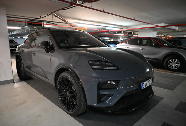 Porsche Macan EV Turbo