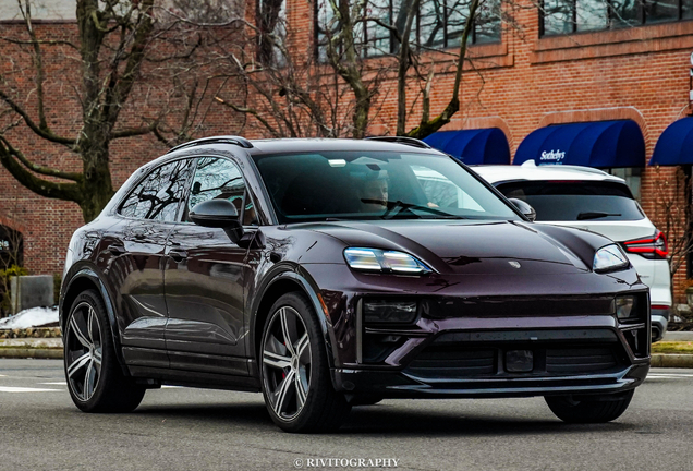 Porsche Macan EV Turbo