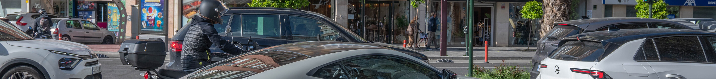 Aston Martin V8 Vantage 2018