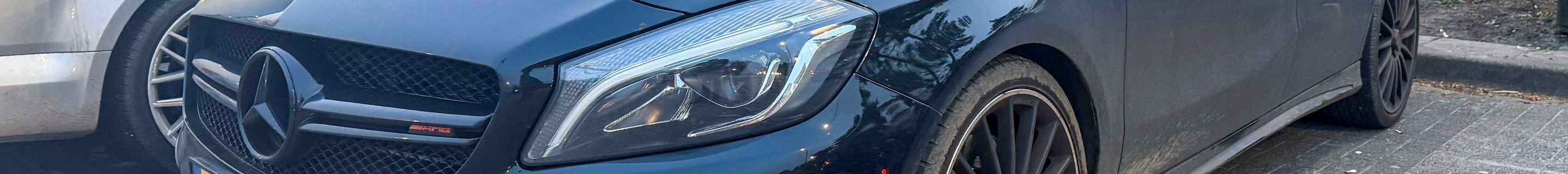 Mercedes-AMG A 45 W176 2015