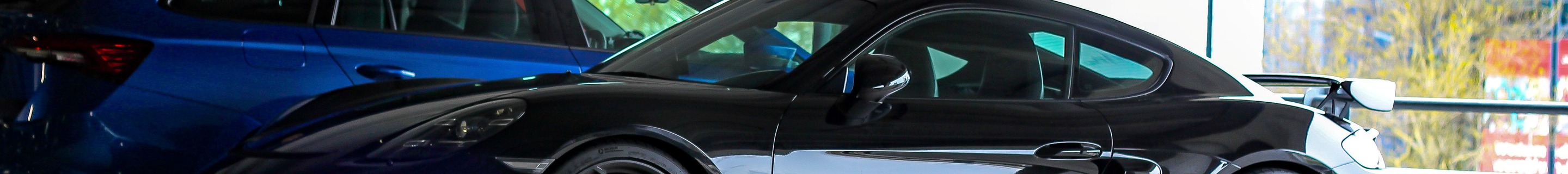 Porsche 718 Cayman GT4