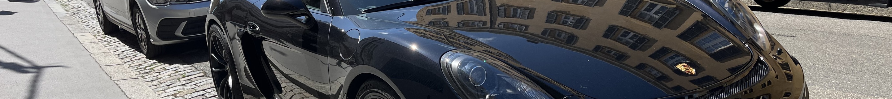 Porsche 981 Cayman GT4