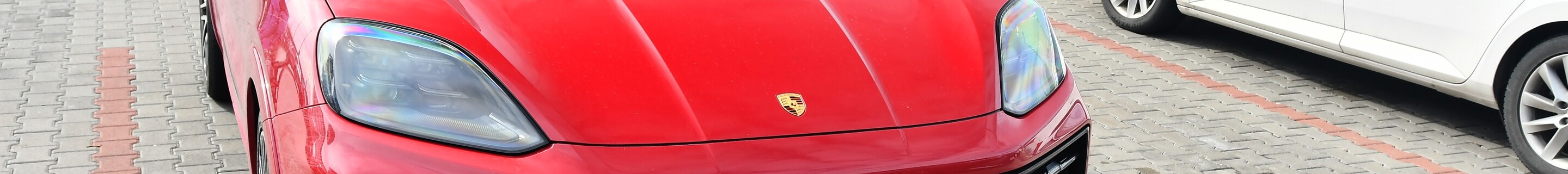 Porsche 9YA Cayenne GTS MkII