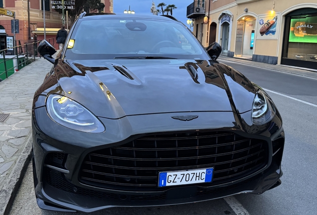 Aston Martin DBX707