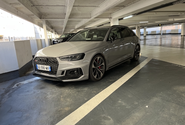 Audi RS4 Avant B9
