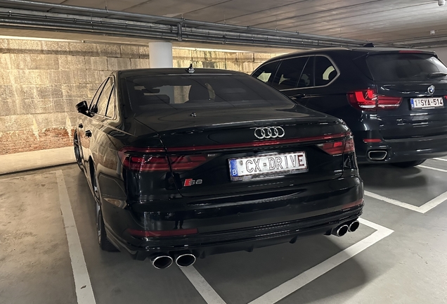 Audi S8 D5