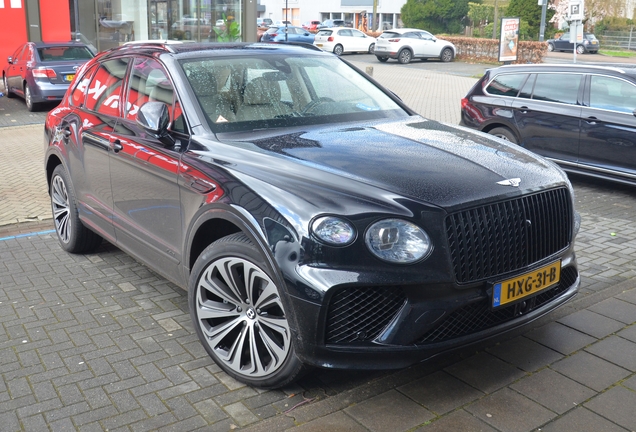Bentley Bentayga Azure 2024