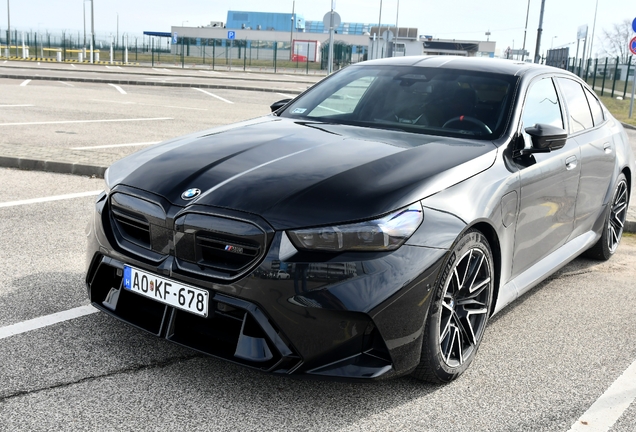 BMW M5 G90