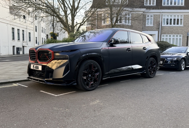 BMW XM G09 Label Red