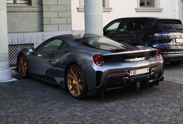Ferrari 488 Pista