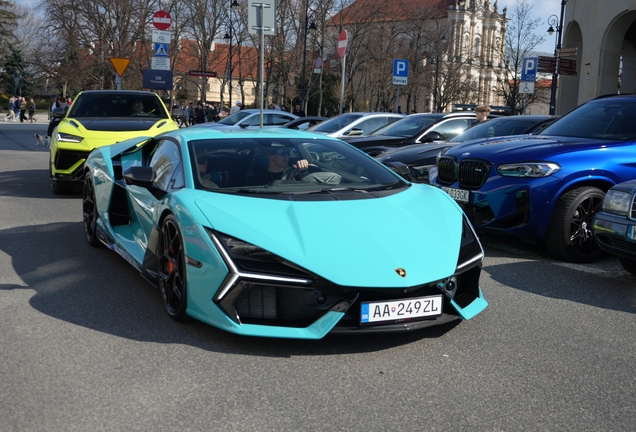 Lamborghini Revuelto