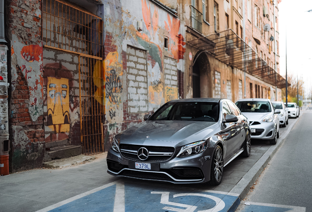 Mercedes-AMG C 63 S W205