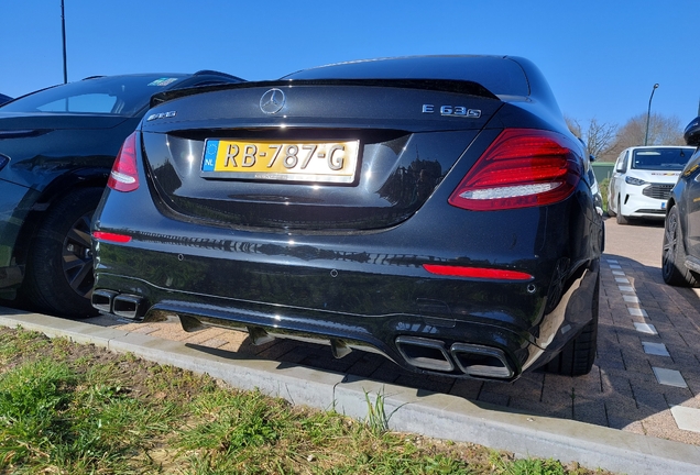 Mercedes-AMG E 63 S W213